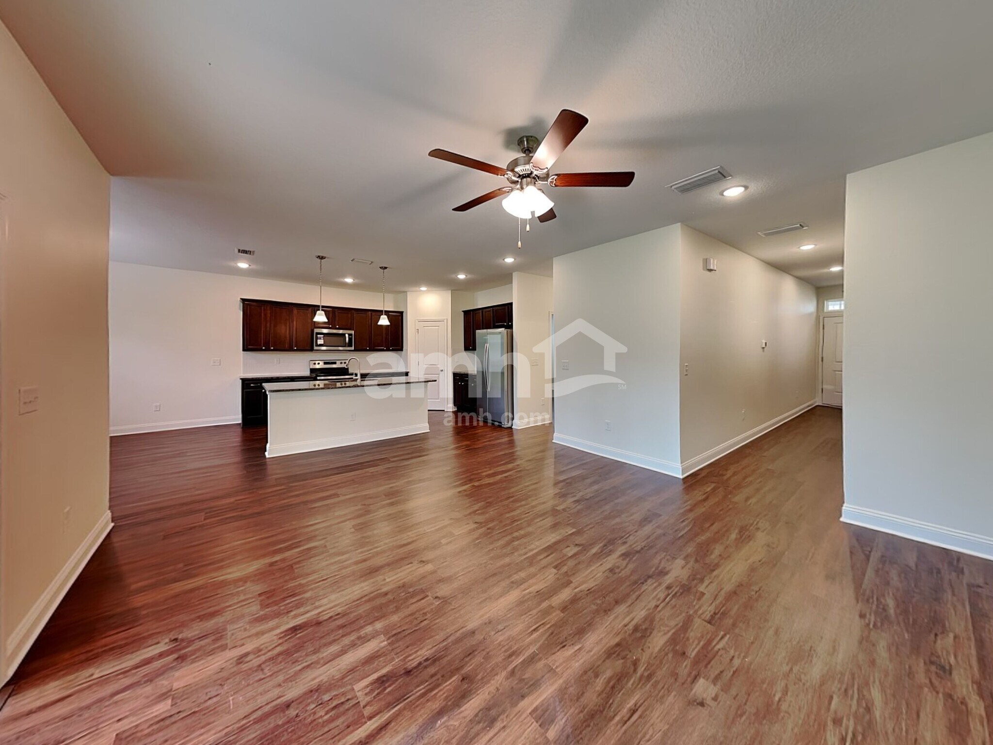 Building Photo - 329 Banyan Frst Dr