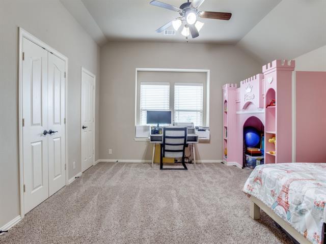 Building Photo - 804 Longhorn Drive