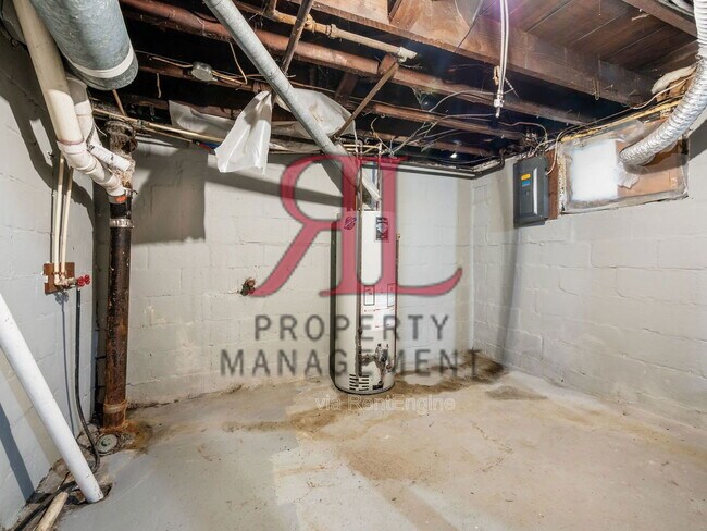 Building Photo - 439 Eldridge Ave