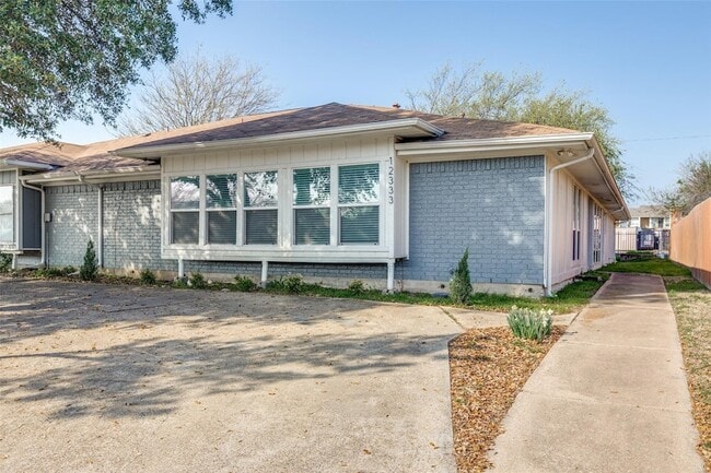 Primary Photo - 12333 Ferris Creek Ln