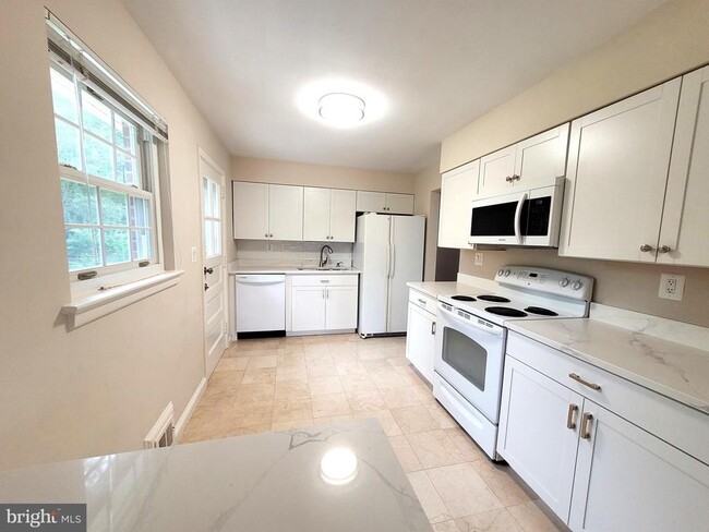 Building Photo - 3211 Korte Ct