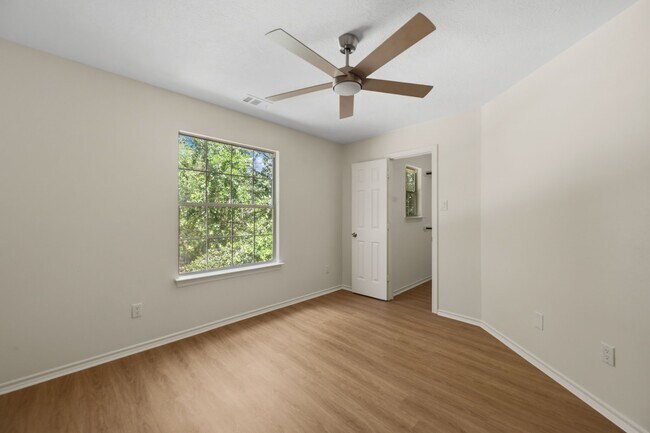 Building Photo - 17602 Bering Bridge Ln