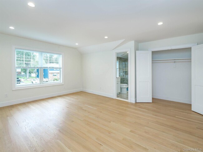 Building Photo - 23 Marwood Rd N
