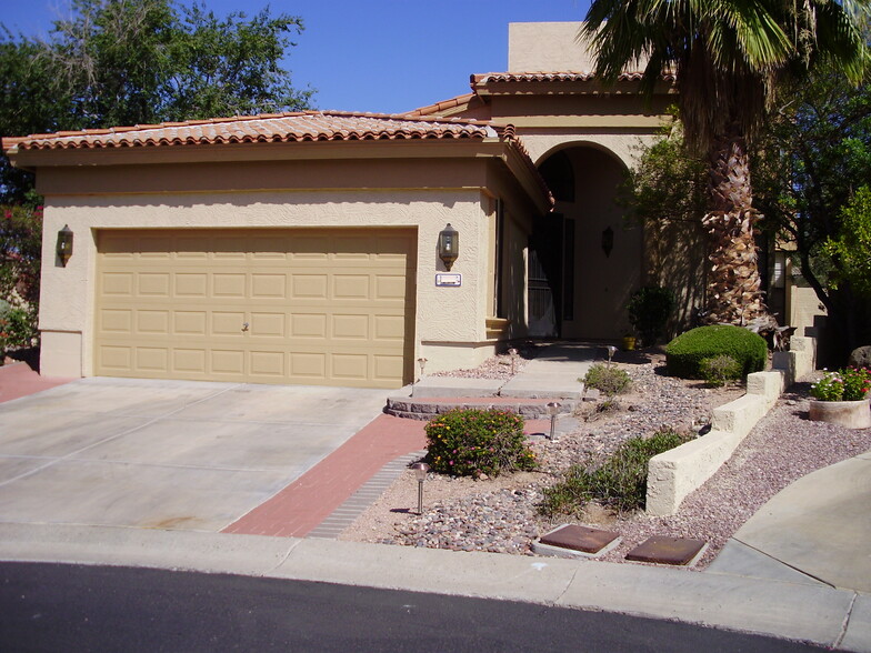 Primary Photo - 1502 E Estrid Ave