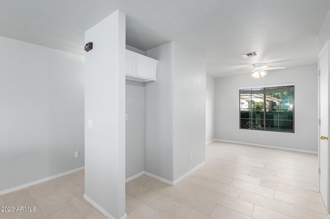 Building Photo - 17715 W Redfield Rd