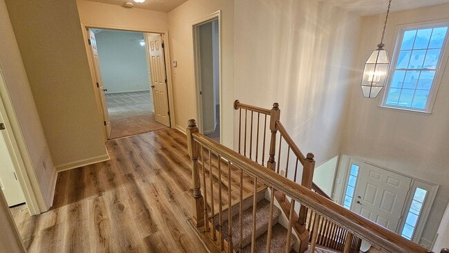 Building Photo - Bright & Spacious Home in Fredericksburg!