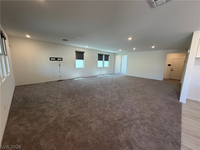 Building Photo - 8030 Minavalle Ave