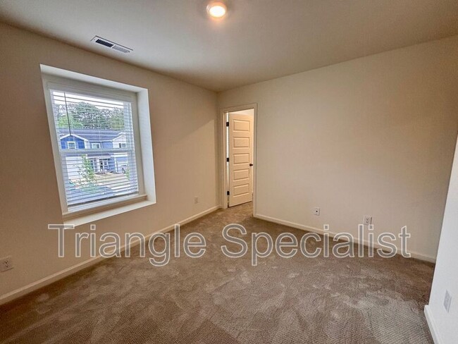 Building Photo - 10514 Brookside Reserve Rd
