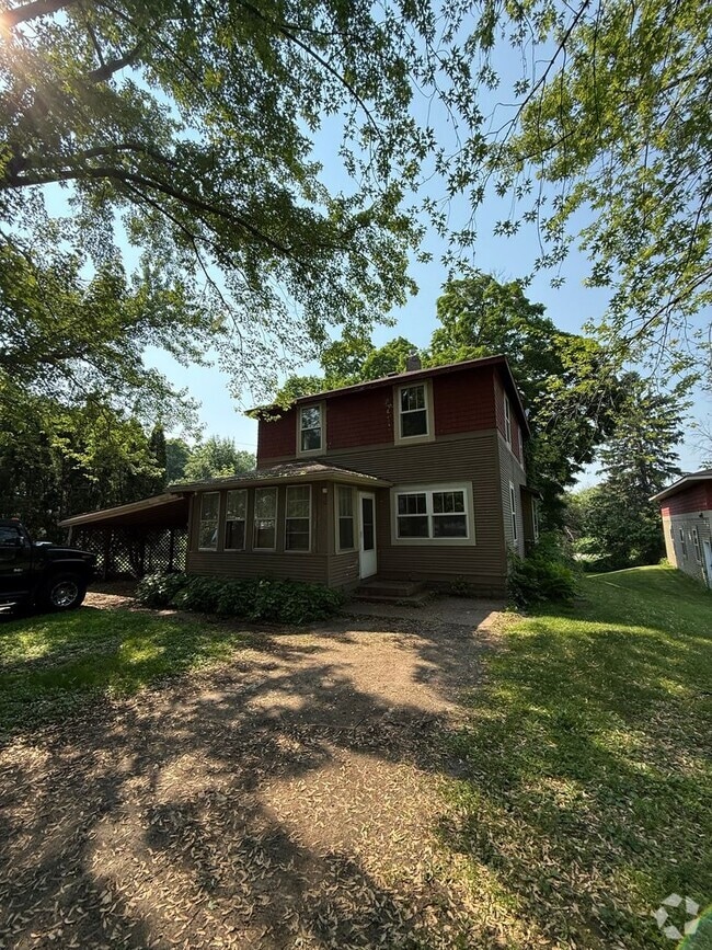 Building Photo - Charming 3-Bedroom Single Family Home in C...