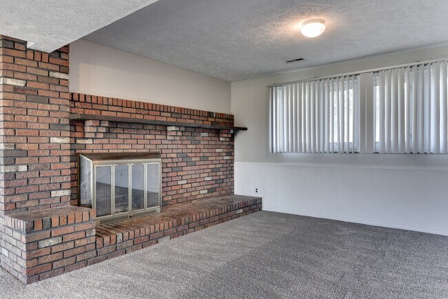 Building Photo - 3826 N 95th St