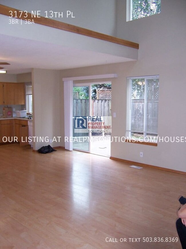 Building Photo - 3173 NE 13th Pl