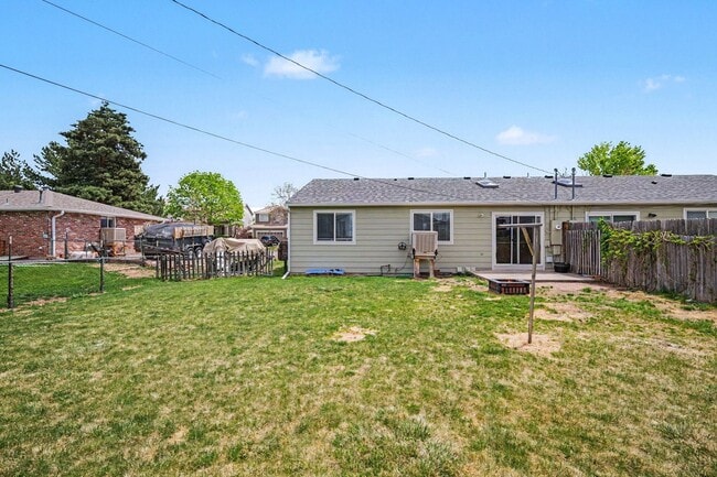 Building Photo - Beautifully Updated Littleton Home with Huge Yard & Basement Storage