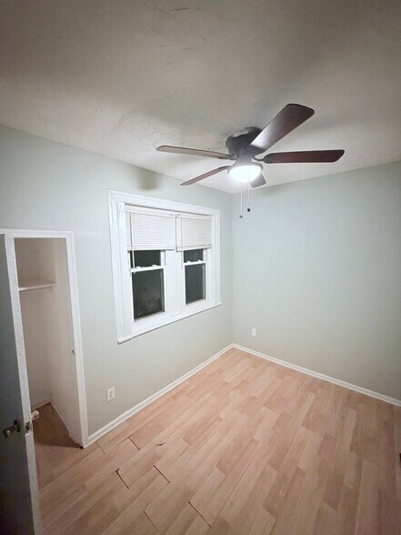 Building Photo - 428 S 57th St