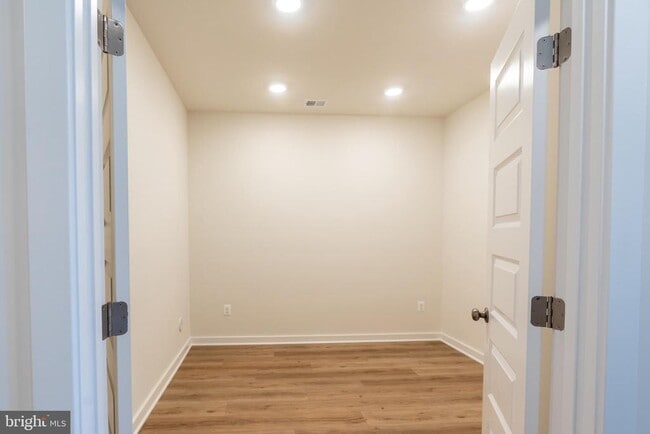 Building Photo - 17133 Hardisty Wy