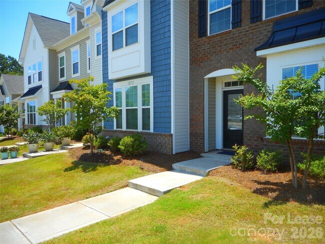 Building Photo - 12715 Wandering Brook Dr