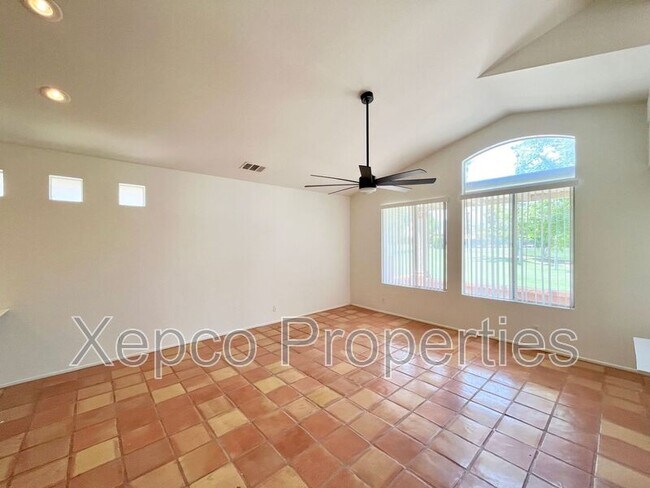 Building Photo - 42451 Saladin Dr