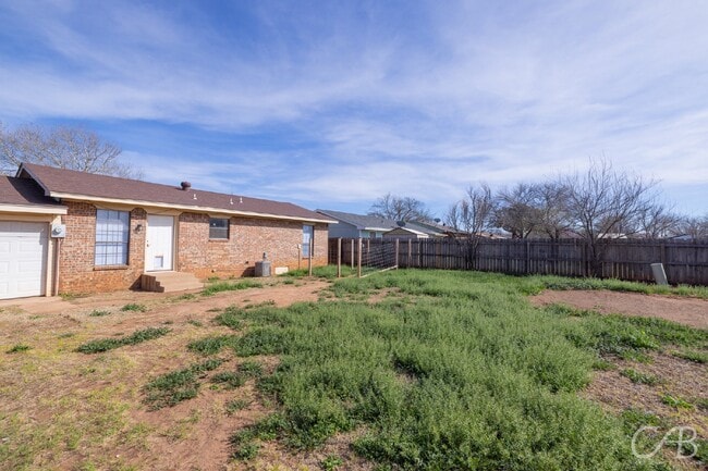 Building Photo - 3610 Purdue Ln