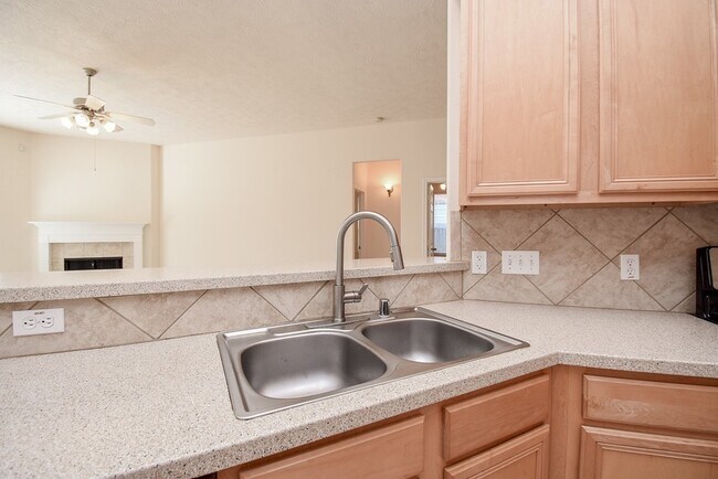 Building Photo - 10727 Gilford Crest Dr