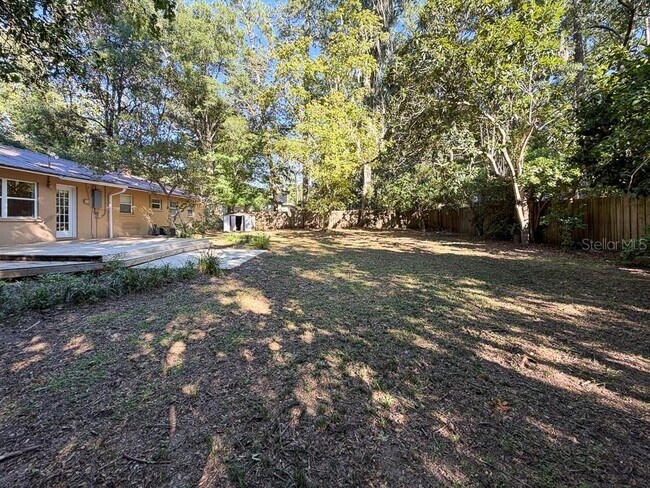 Building Photo - 3027 NW 1st Ave