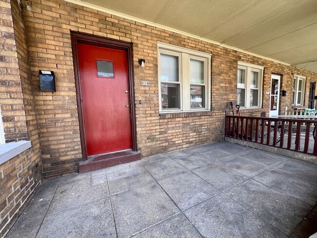 Building Photo - Incredible Two Bedroom Townhouse in Oakland! Close to Pitt & CMU! Call Today!