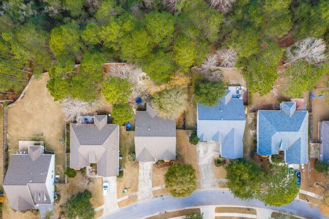 Building Photo - 65 Concert Ct