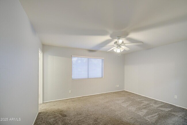 Building Photo - Move in Ready, Electricity Included!!