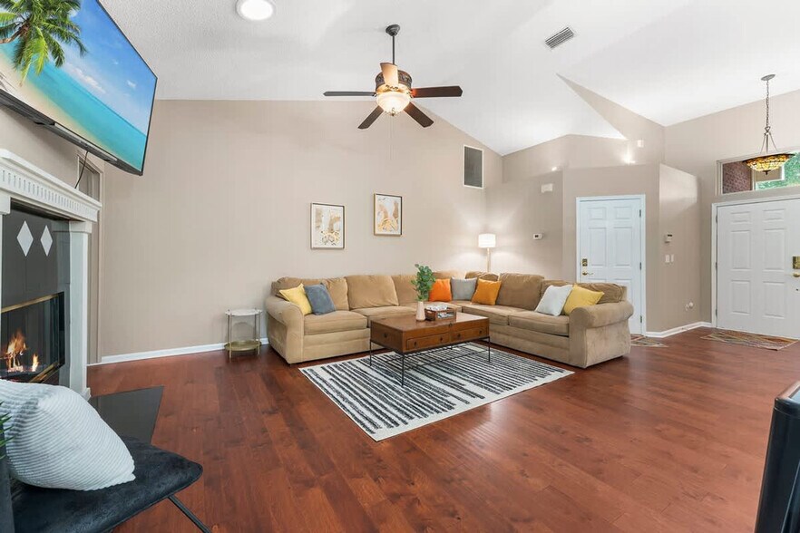 Building Photo - 15652 Coastal Ln