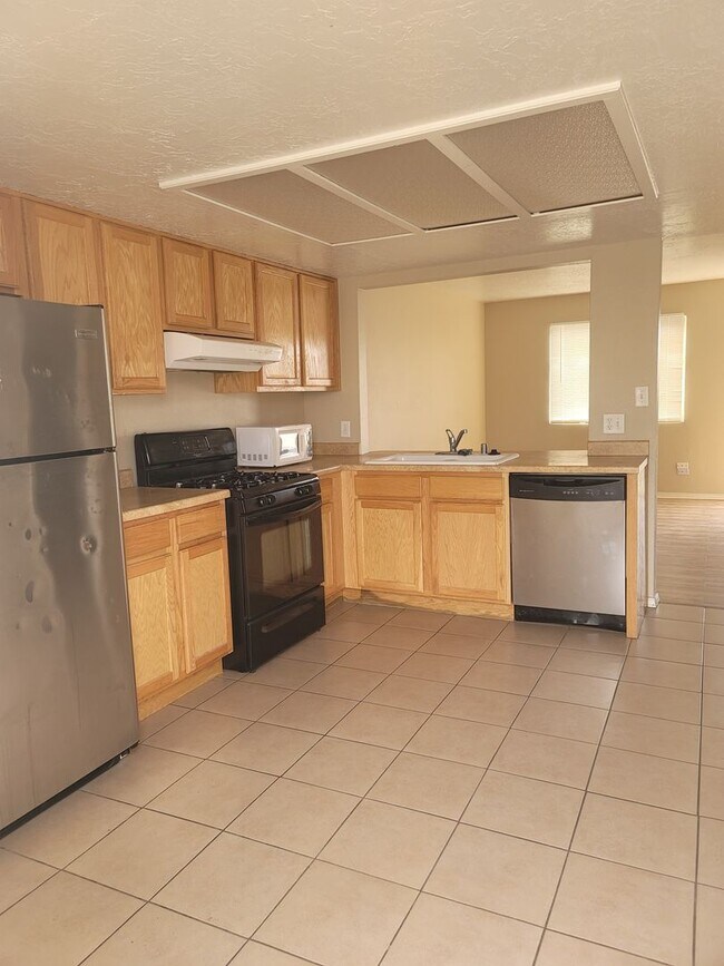 Building Photo - 88 Parque De Oeste Dr