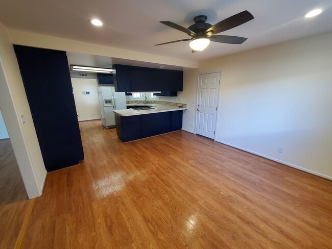 Building Photo - Wonderful Mid Century Home available for lease