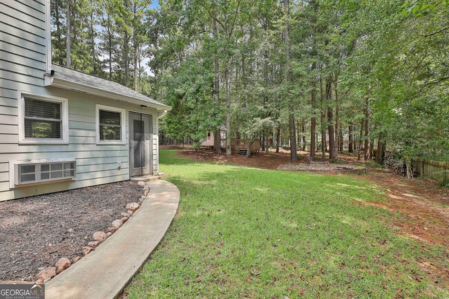 Building Photo - 101 Pepperwood Dr