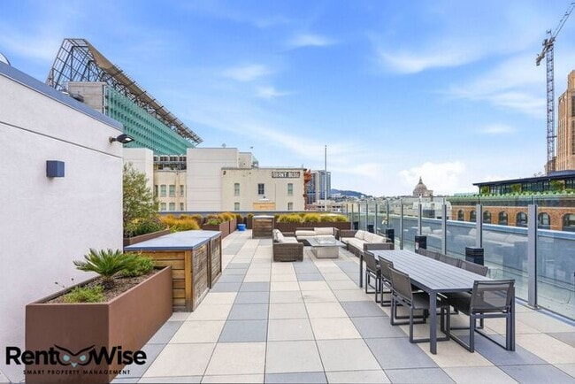 Building Photo - 1075 Market St
