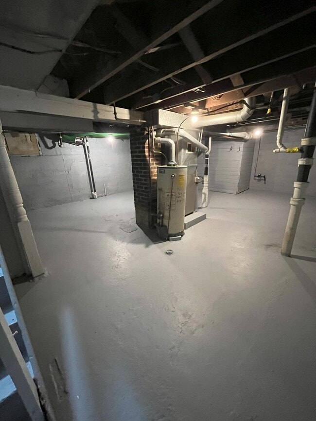 Building Photo - 2-Bed, 1-Bath House for Rent! NO APPLICATI...