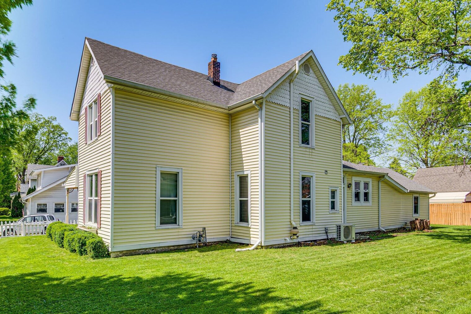 Building Photo - 1448 Maple Ave