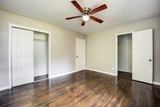 Building Photo - Freshly Updated 3 Bedroom Home