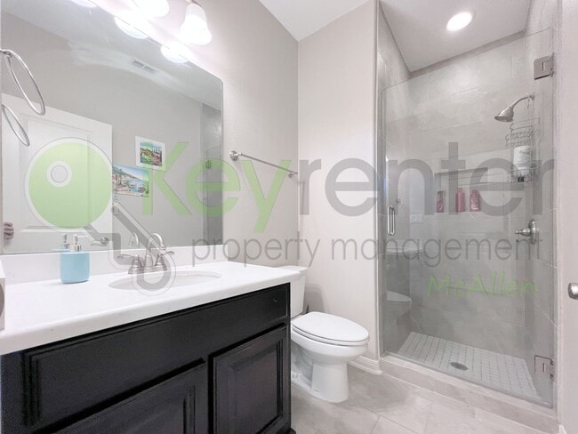 Building Photo - Gorgeous 'Tres Lagos' 4 bed/3 bath home, now available in McAllen, TX