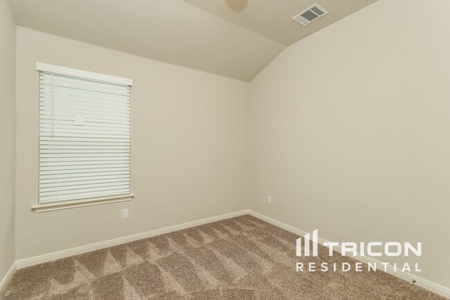 Building Photo - 5524 Shasta Pl