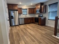Building Photo - Oak Grove