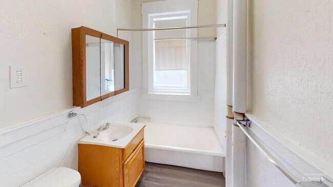 Building Photo - 1 bedroom in Boston MA 02215