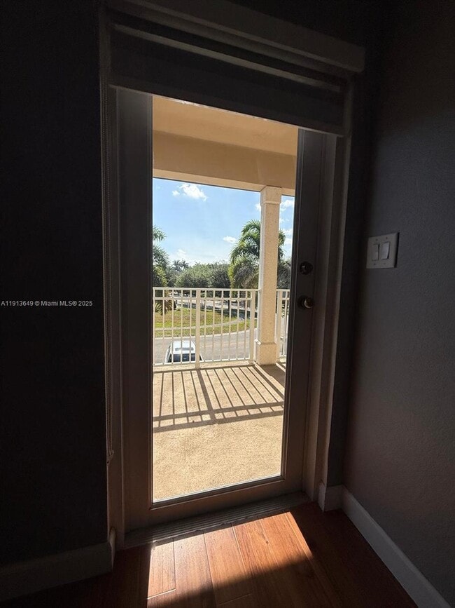 Building Photo - 239 SE 31st Terrace