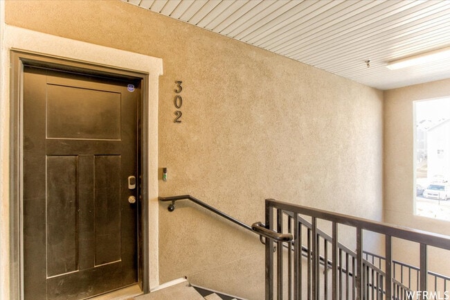 Building Photo - 1776 W Newcastle Ln