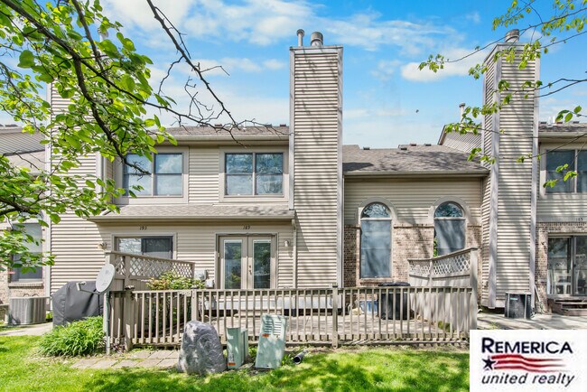 Building Photo - 45189 Horseshoe Dr