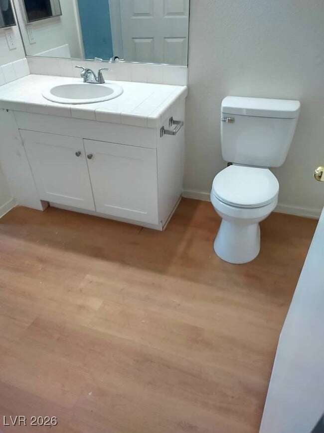 Building Photo - 2110 Los Feliz St