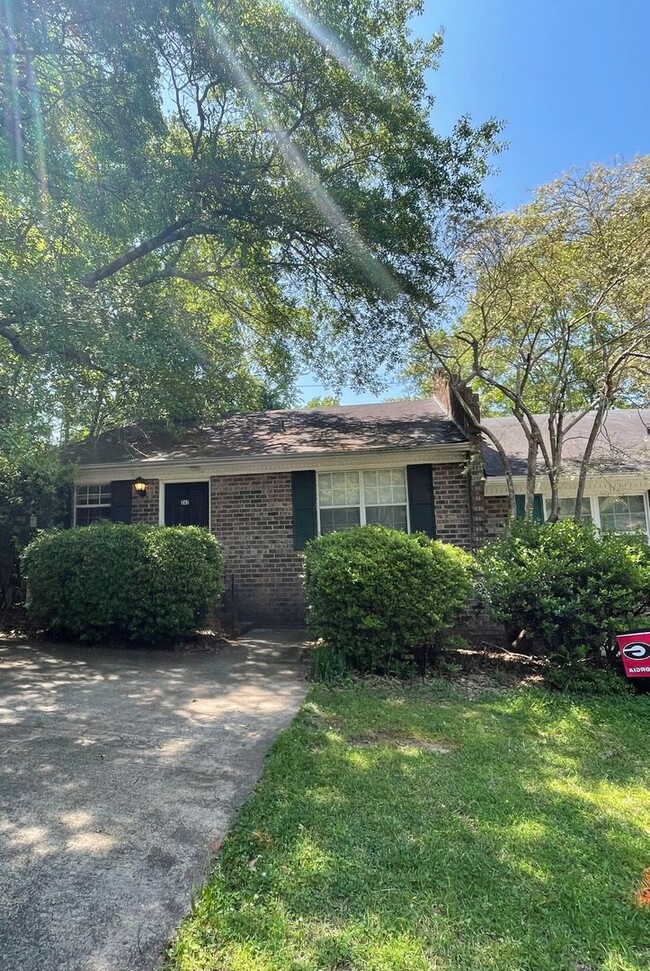 Building Photo - 2 bedroom, 2 bath duplex in Sleepy Creek o...