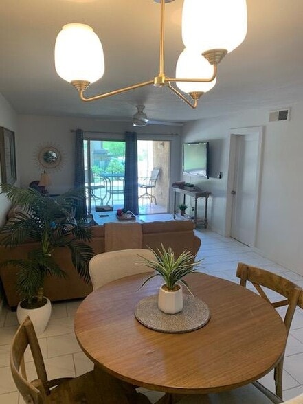 Building Photo - 7436 E Chaparral Rd