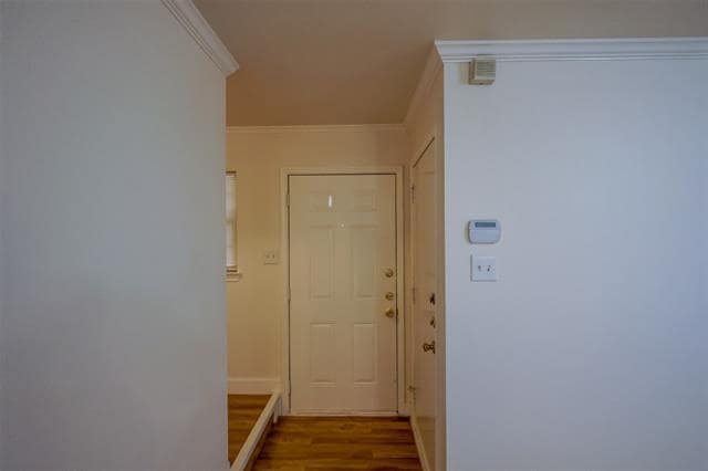 Building Photo - 1208 Village Garden Dr