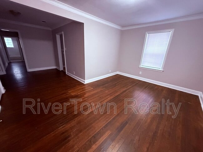 Building Photo - 1093 N Watkins St