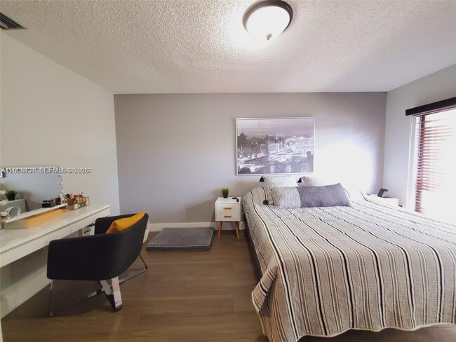 Building Photo - 3619 Torremolinos Ave