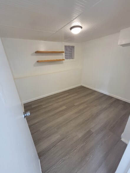 Building Photo - 241 Tingley St