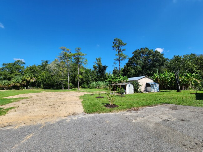 Building Photo - 2151 N Goodman Rd