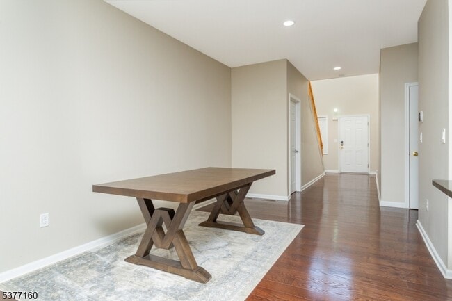 Building Photo - 24 DeCroce Ct